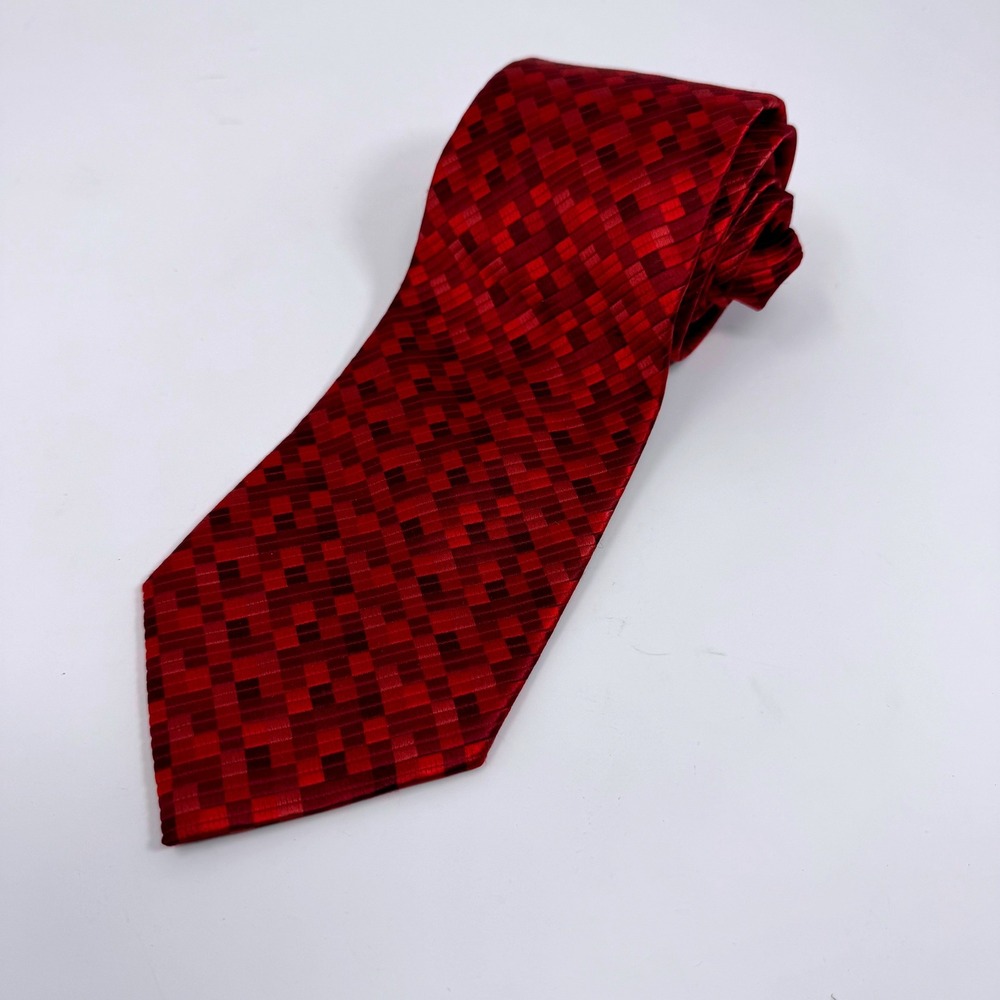 Wembley Red Geometric Silk Men's Necktie